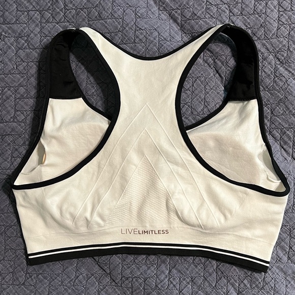 Bundle of 2 extra support sports bras - Picture 2 of 6